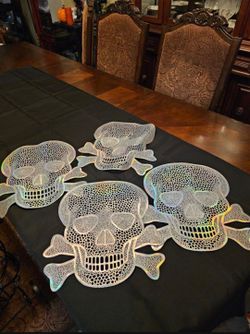 4 Skull Dinner Table Halloween 🎃 placemats. Located in West Murrieta.