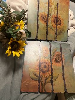 Sun flowers two decorative wall plagues