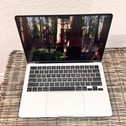 M2 MacBook Air | 256 GB