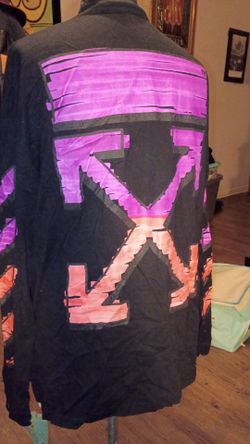 VIRGIL ABLOH DESIGNER LONG SLEEVE JERSEY SIZE LG 425. NEW WITH AUTHENTIC TICKETS ATTACHED
