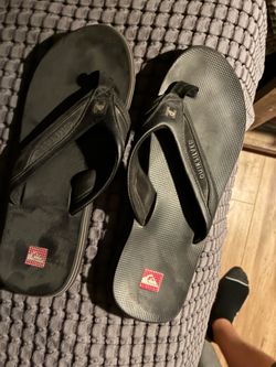 Quicksilver flip flops slides men’s 10.5 used