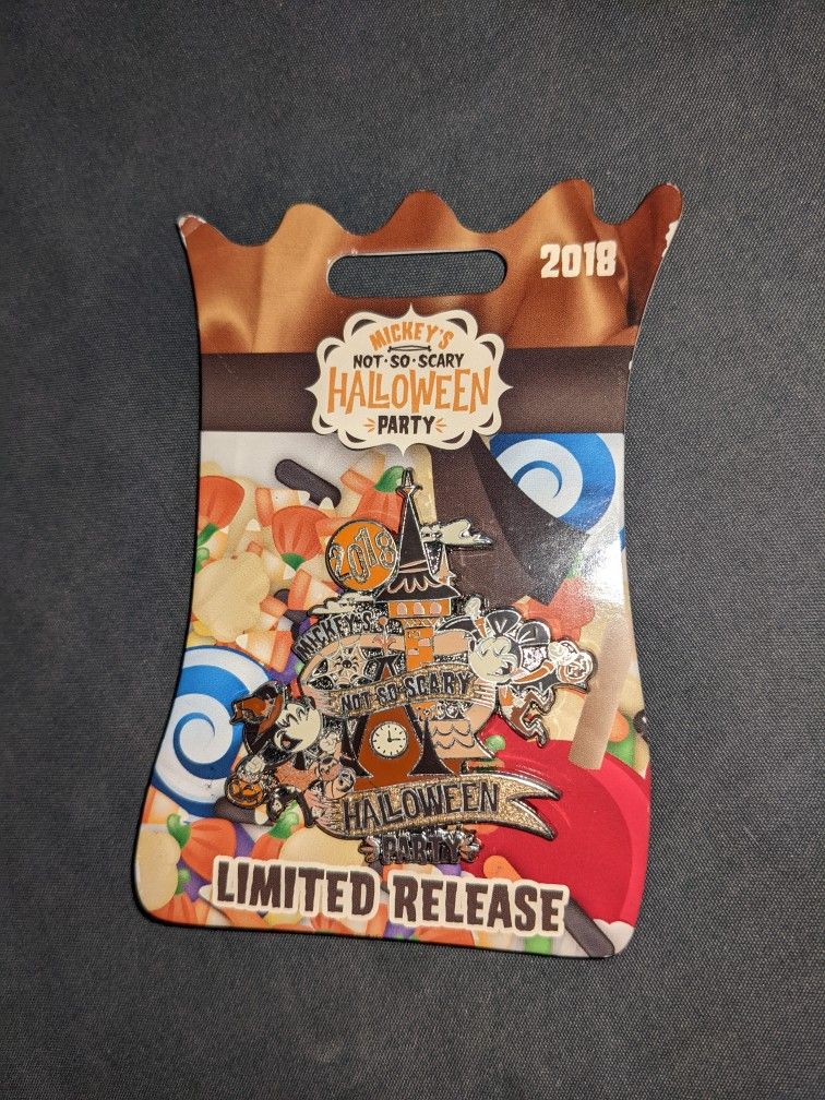 Limited Release Halloween Disney Pin