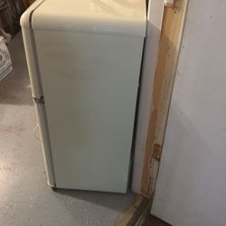Retro Mini Fridge and freezer