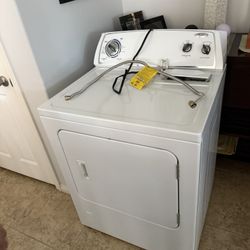 Whirlpool Gas Dryer model wgd4800xq1