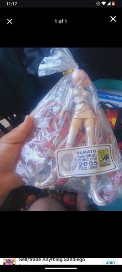 Yamuto figure with base