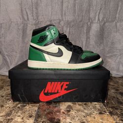 Jordan 1 Pine Green Size 10.5