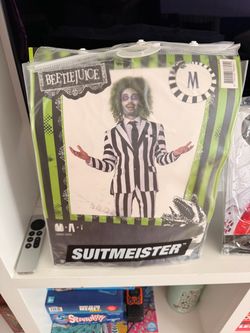 Costume