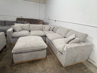 Sectiona Sofa Couch - Financing/Delivery Available