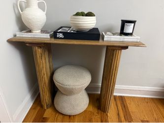 Accent table 42L 14W 30.5H