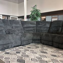 OM• $38 Initial • Brand New Nettington Reclining Sectional 