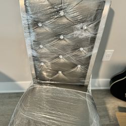 Sliver And Grey Dinner Table With Four Chairs 