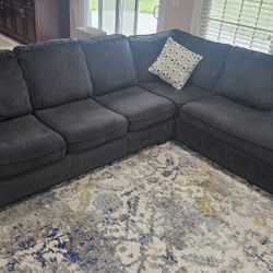 FREE Sofa 