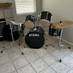 TAMA Rockstar Drum Set
