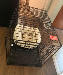 Animal crate w/ bed