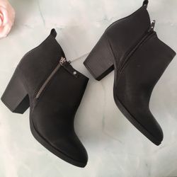 Black Ankle Boots , Size 9W 