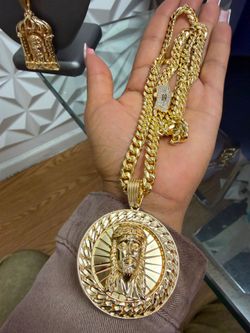 Chain and Pendant