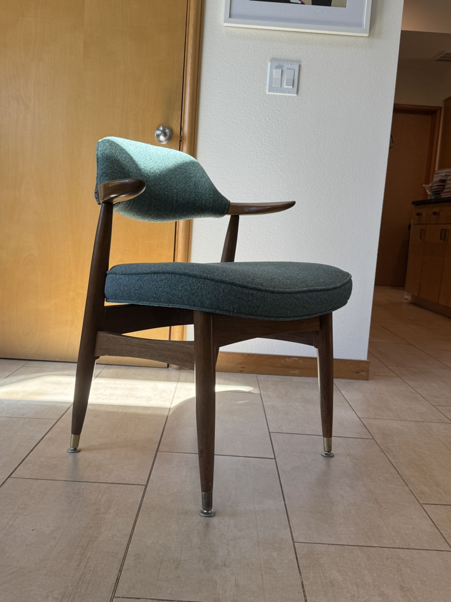 Mid-Century Modern Paoli Curved Back Chairs (x2)