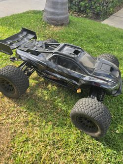 🔥 TRAXXAS XRT 8S – ALL BLACK SPECIAL EDITION – HOBBYWING MAX6 – $800 🔥