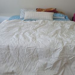 King mattress with box