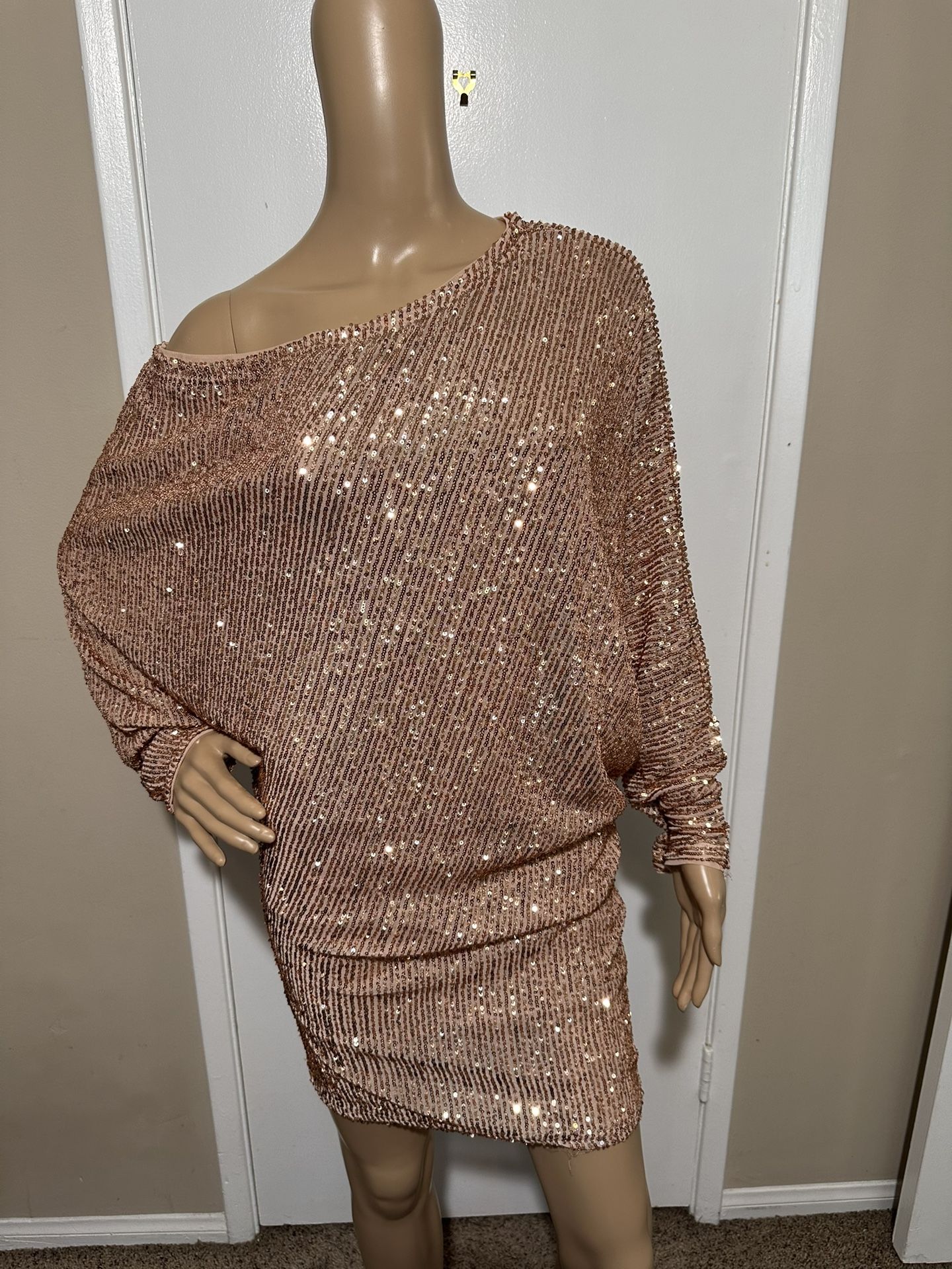 Fashion Nova Women's Rose Gold Sequins Dress Size Large 
