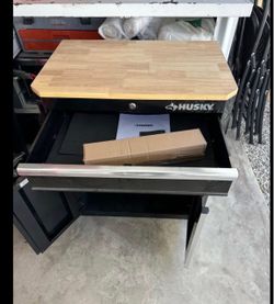 🔥 HUSKY 4-PIECE GARAGE STORAGE PACKAGE 🔥  💥 COMPLETE HUSKY WORKSHOP SET – ONLY $1,300 TAX INCLUDED! 💥  Get all 4 HUSKY pieces together:  🔹 48” W 