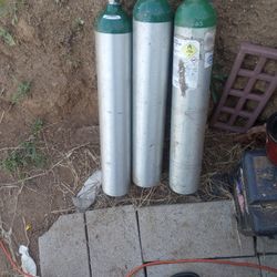Oxygen Tanks Five  For $25 Empty