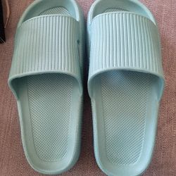 ChuulGorl Slippers for Women and Men Shower Bathroom Sandals Open Toe Soft Thick Platform Non-Slip Massage Pool Gym House Slipper Suitable Indoor & Ou