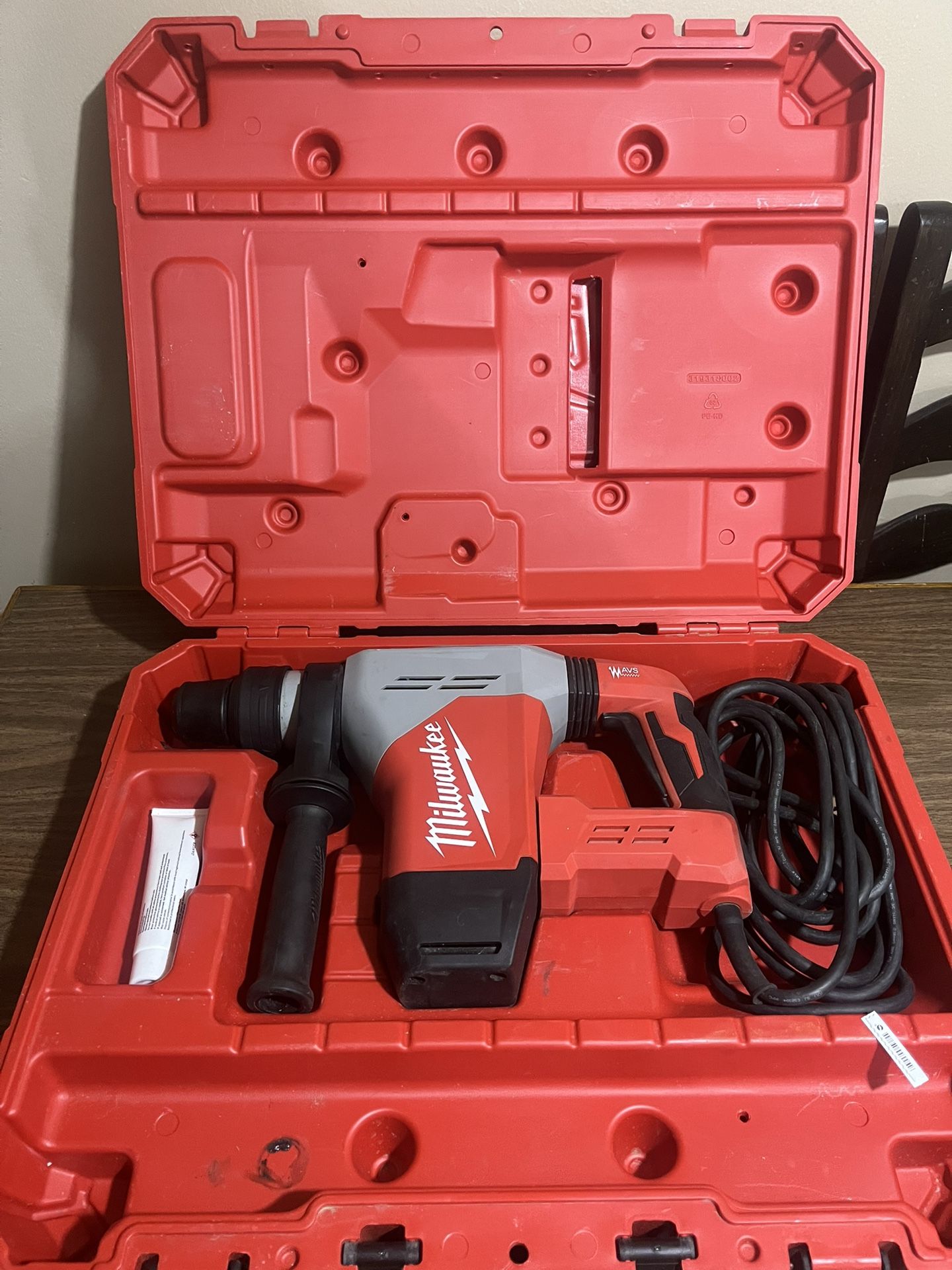 Milwaukee 1-9/16” SDS MAX Rotary Hammer