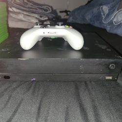 Xbox1 With 12 Games