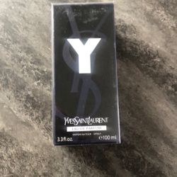 YVES Saint Laurent 