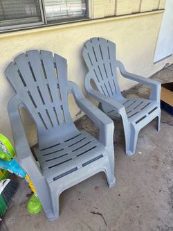 Plastic Patio Chairs – Set of 3