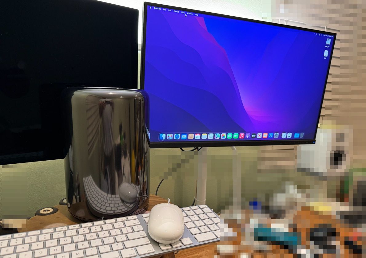 Mac Pro 3.7 GHz Quad-Core Intel Xeon E5 ( 2013 )