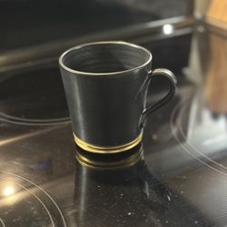 10 Black Coffee Mugs With Gold Trim. 