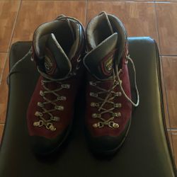 Asolo Hiking Boots 7 1/2 US