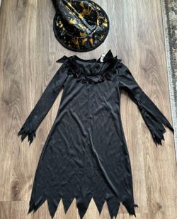 Halloween costume for girl $5