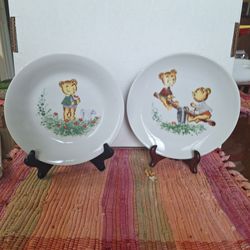 KAHLA CHILD PLATE AND BOWL SET - BEARS PLAYING - MADE IN GERMANY (GDR)