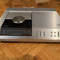 Magnavox FD1000 SL CD Player W/Box for Parts or Repair