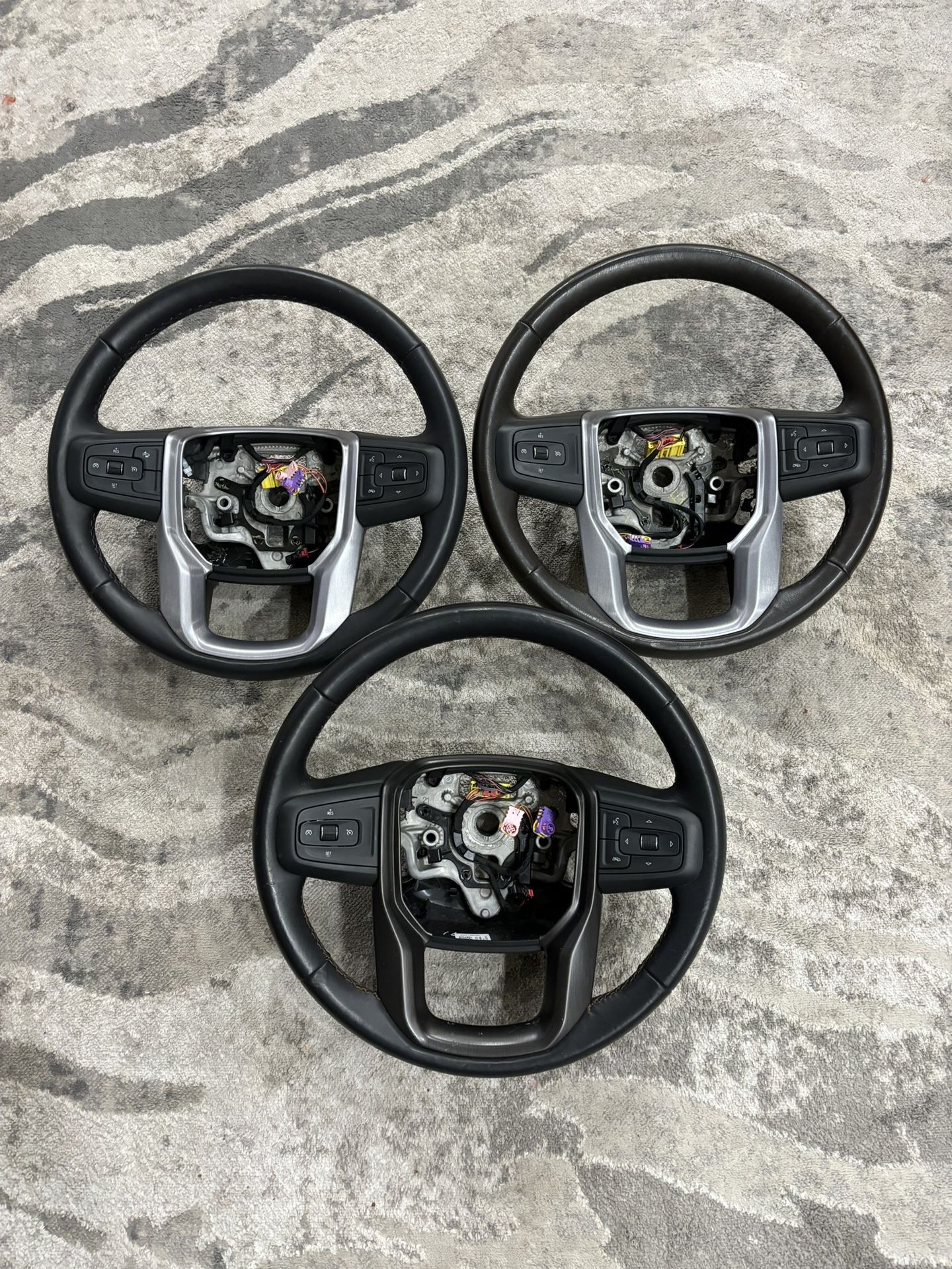 2019-2022 GMC Sierra Black Leather steering Wheel