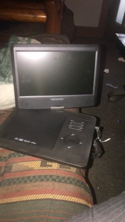 Insignia Portable DVD Player With Five Dvd