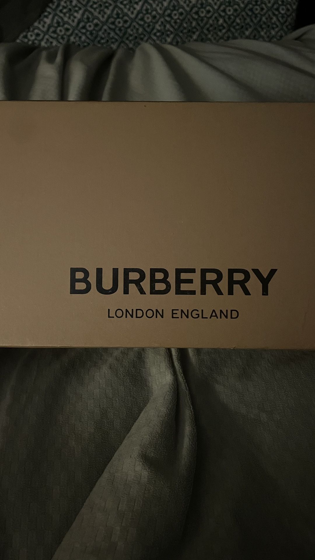 BURBERRY SLIDES DESIGNER