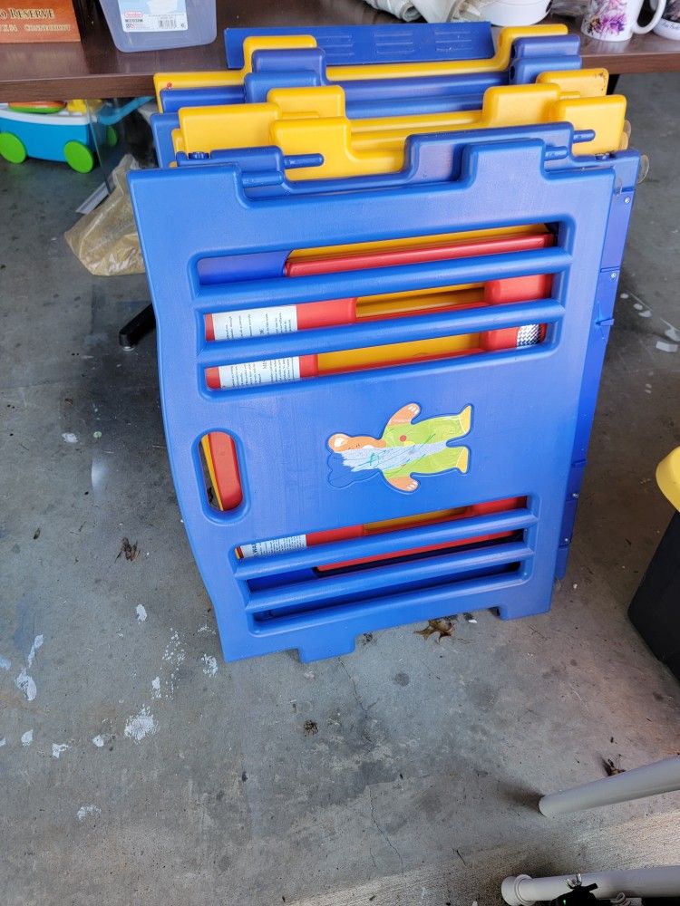 8 Panel Colorful Safety Playpen