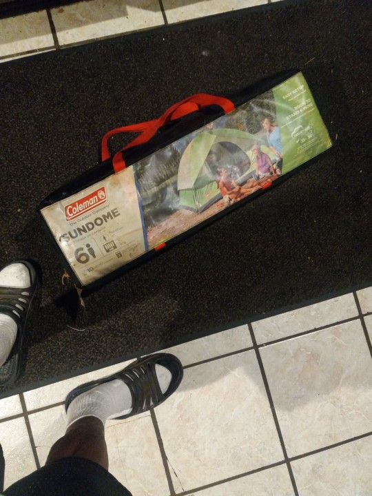 Coleman 6 Persons Dome Tent