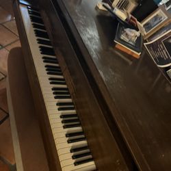 Free Baby Grand Piano