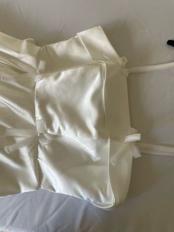 White dress only used ones size XL
