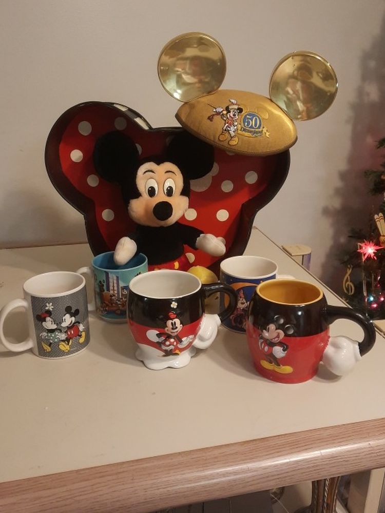 A Bundle Of Vintage Mickey Mouse Memorabilia