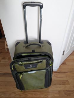 Eagle Creek 26" Rolling suitcase/luggage