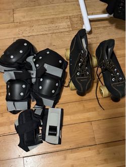 Size 7 Light up high top skates with Knee pads, hand guards and shin cards