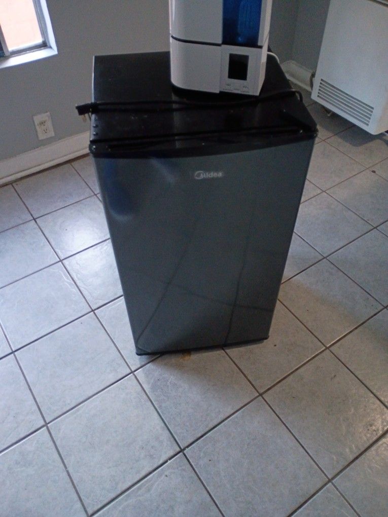 Refrigerator