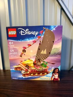 LEGO Disney Moana's Adventure Canoe set 43270