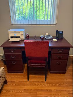 Office desk and chair